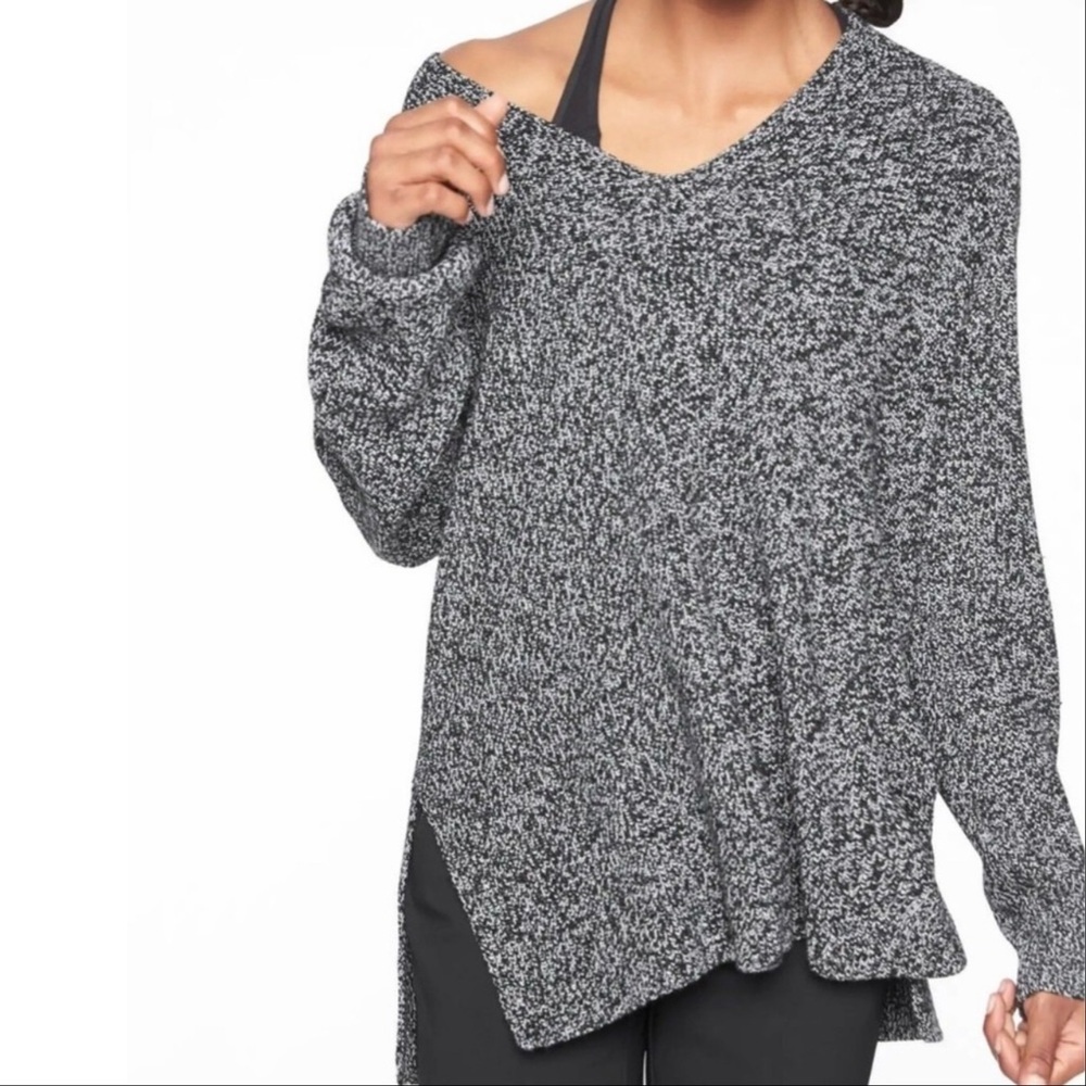 Athleta ‘Switchback’ Merino Wool-Blend V-Neck Pullover Sweater in Black Marl XS